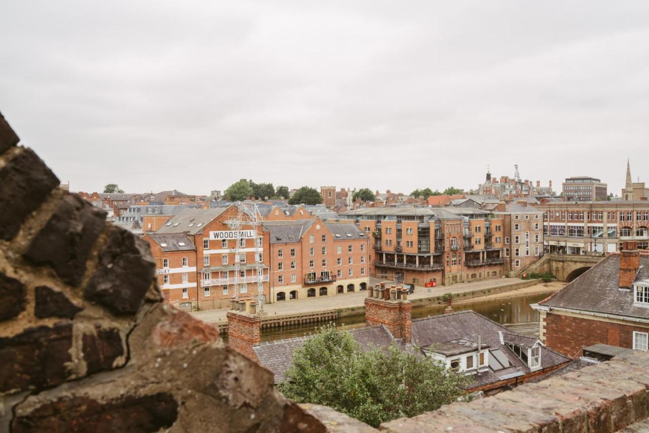 York Riverside Apartments Екстер'єр фото