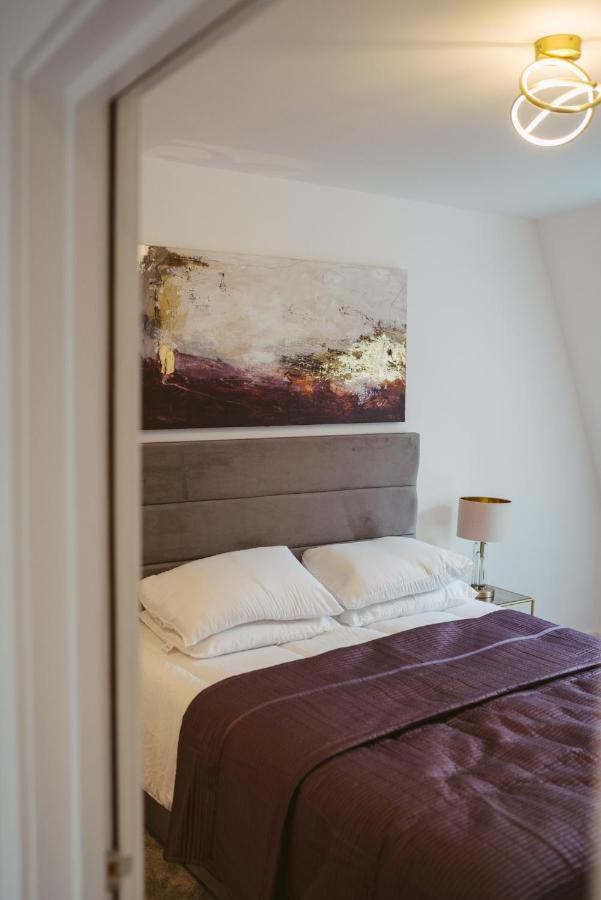 York Riverside Apartments Екстер'єр фото